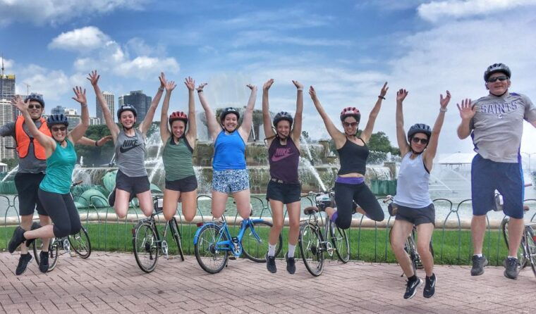 chicago-downtown-family-food-tour-by-bike-with-sightseeing