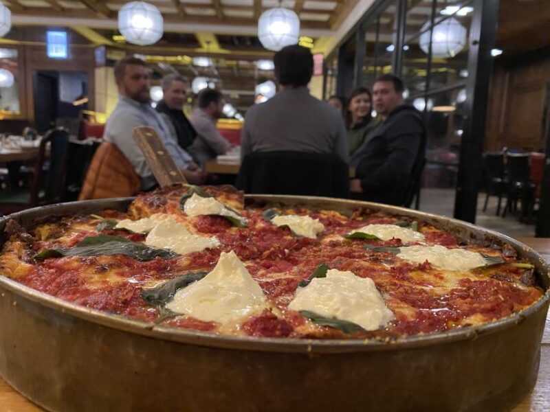 chicago-downtown-pizza-guided-walking-tour-with-tastings