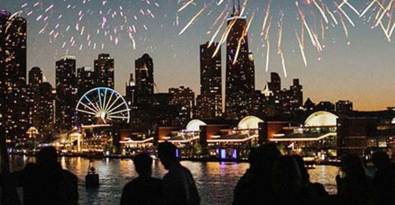 chicago-fireworks-buffet-dinner-cruise-on-lake-michigan