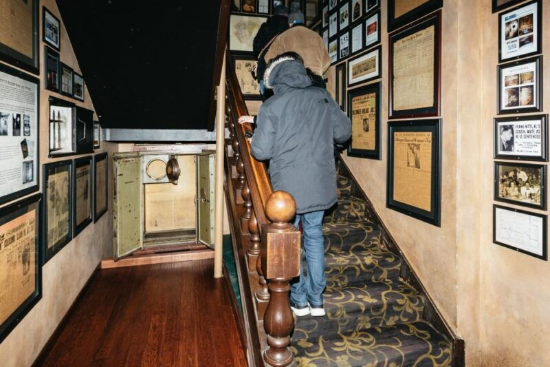 chicago-gangsters-and-food-tasting-walking-tour