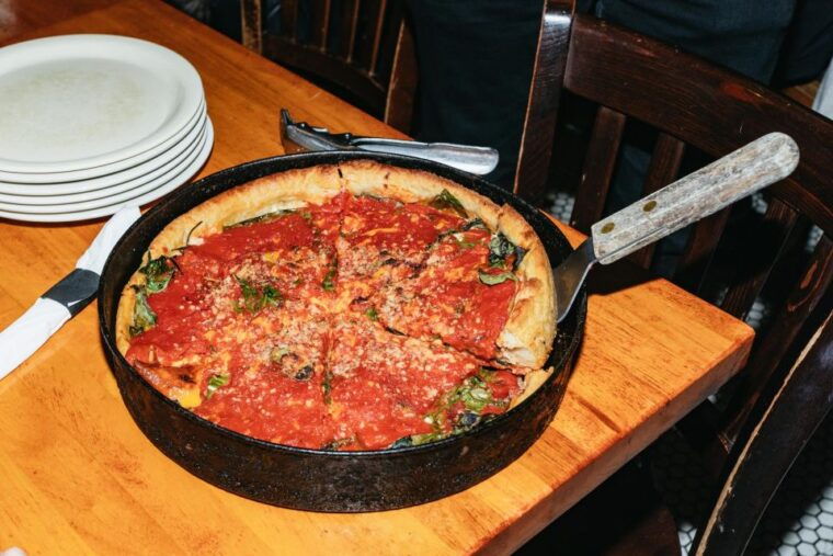 chicago-gangsters-and-food-tasting-walking-tour