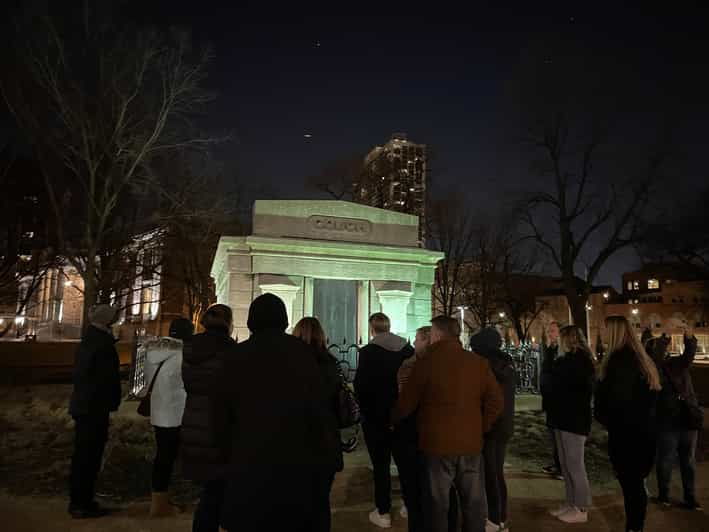 chicago-ghost-bus-tour-of-haunted-locations