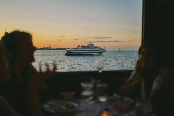 chicago-gourmet-dinner-cruise-on-lake-michigan-2