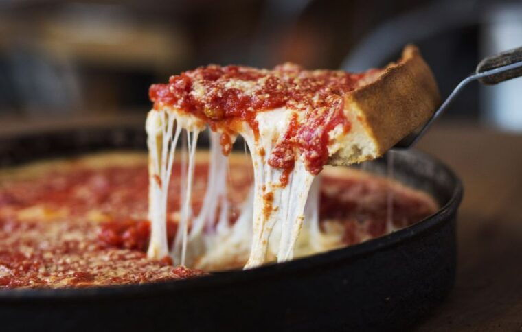 chicago-guided-holiday-walking-tour-and-food-sampling