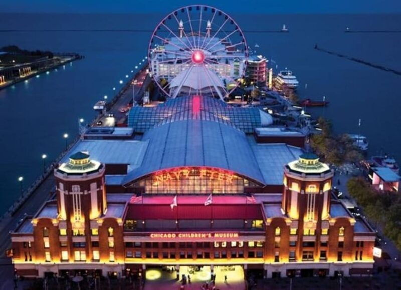 chicago-highlights-private-walking-tour-with-a-guide-2