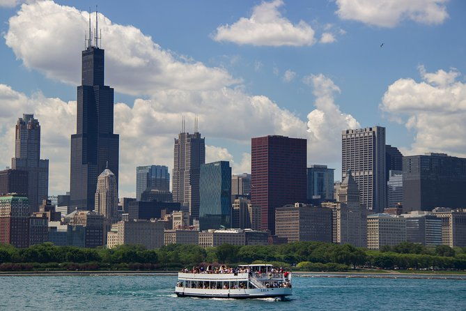 chicago-lake-and-river-architecture-tour
