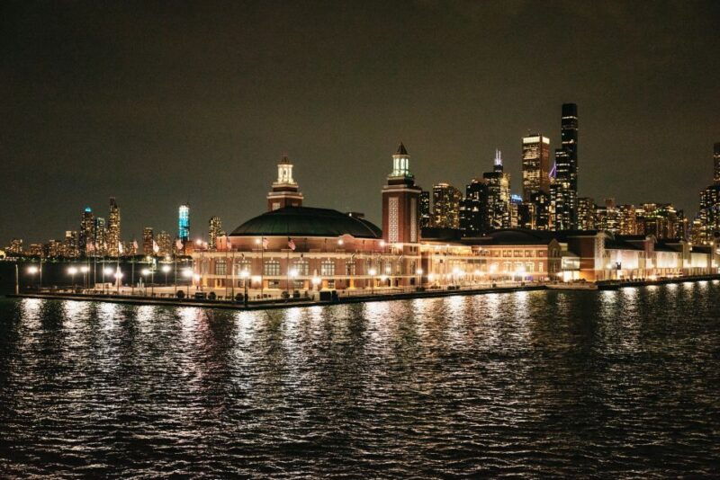 chicago-lake-michigan-buffet-brunch-lunch-or-dinner-cruise