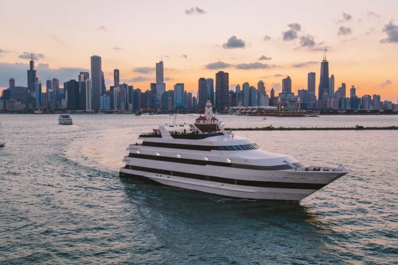 Chicago: Lake Michigan Lunch or Dinner Cruise - Who Will Love This Cruise?