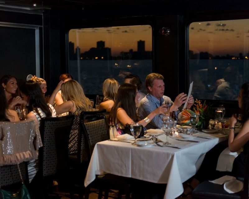 Chicago: Lake Michigan Lunch or Dinner Cruise - FAQs