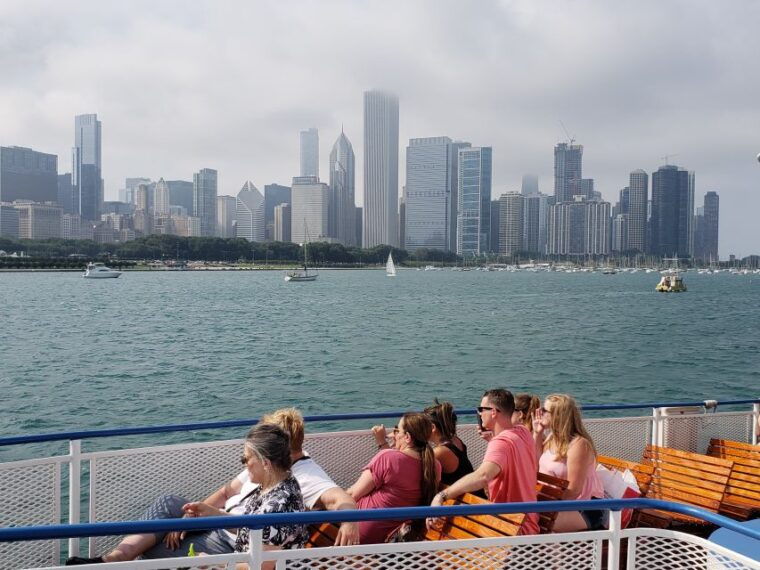 chicago-lake-michigan-skyline-cruise