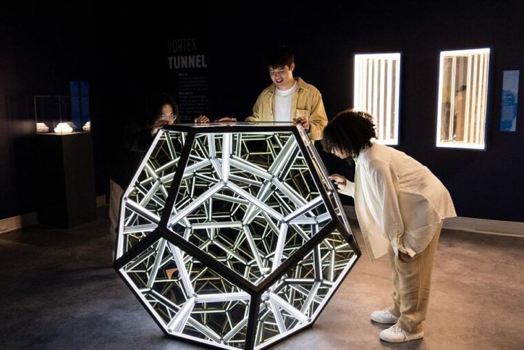 chicago-museum-of-illusions-timed-entrance-ticket