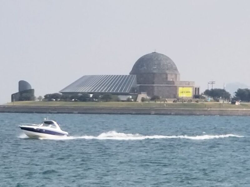 Chicago: Narrated Sightseeing River and Lake Cruise - FAQs