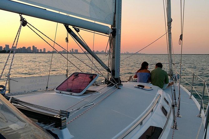 chicago-private-sunset-sail-on-lake-michigan-2