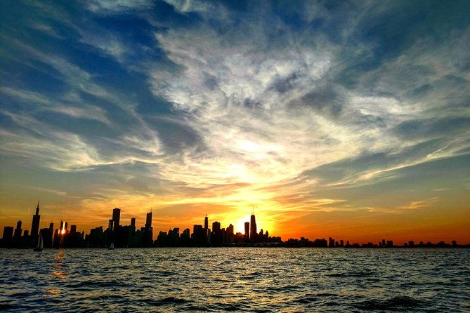 chicago-private-sunset-sail-on-lake-michigan