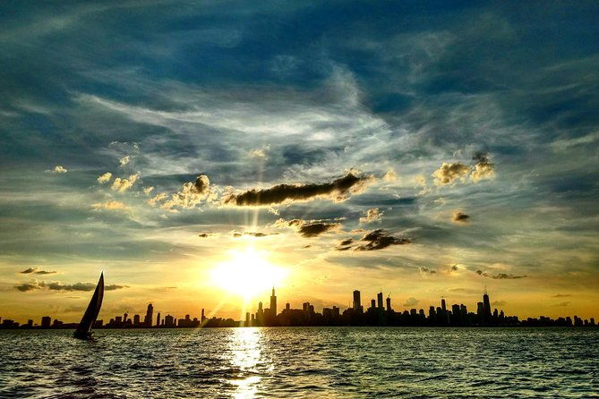 chicago-private-sunset-sail-on-lake-michigan