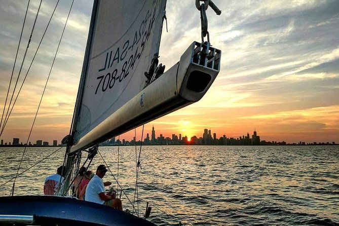 chicago-private-sunset-sail-on-lake-michigan