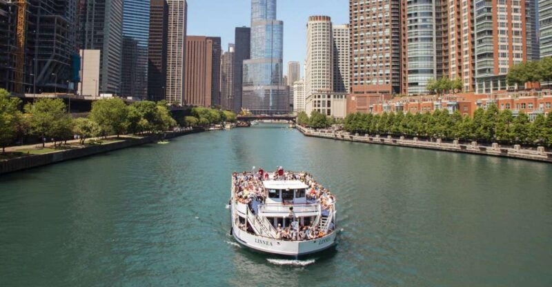chicago-river-1-5-hour-guided-architecture-cruise