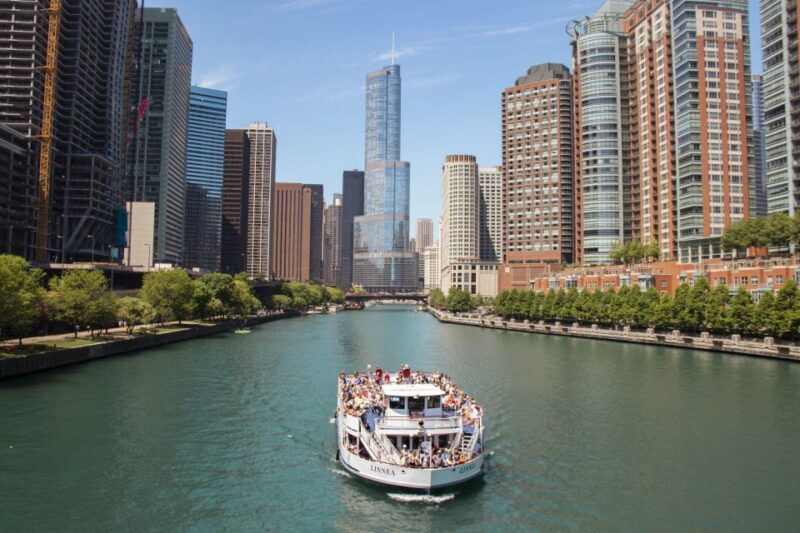 chicago-river-1-5-hour-guided-architecture-cruise
