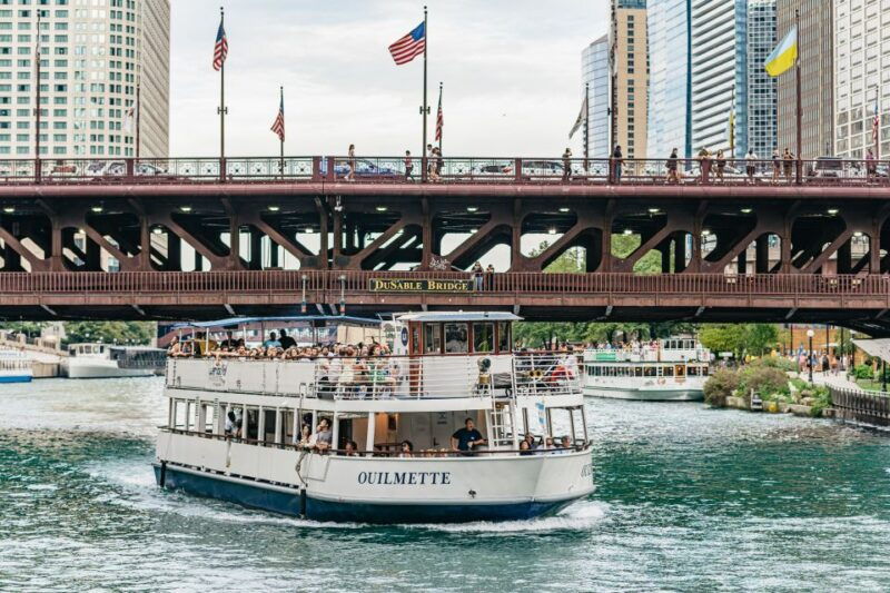 chicago-river-1-5-hour-guided-architecture-cruise