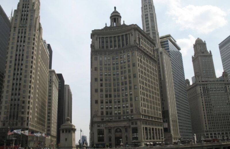 chicago-river-1-5-hour-guided-architecture-riverboat-tour