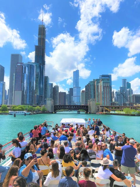 chicago-river-90-min-architecture-boat-tour
