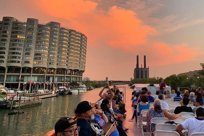 chicago-river-90-minute-architecture-boat-tour