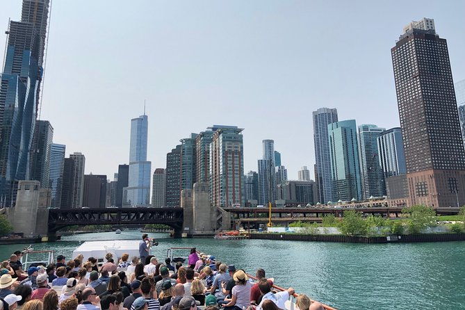 chicago-river-90-minute-architecture-boat-tour