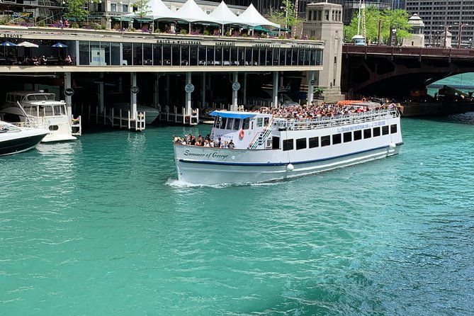 chicago-river-90-minute-architecture-boat-tour