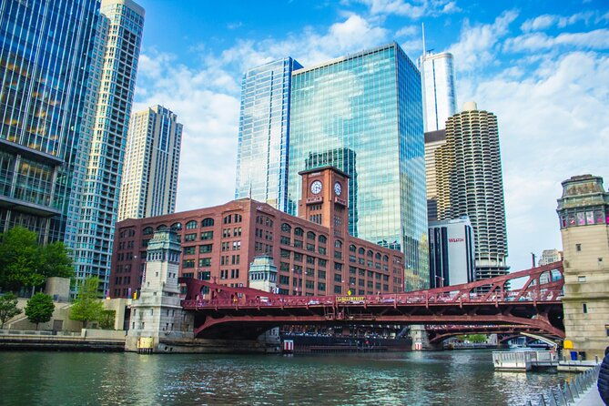 chicago-river-architecture-walking-tour