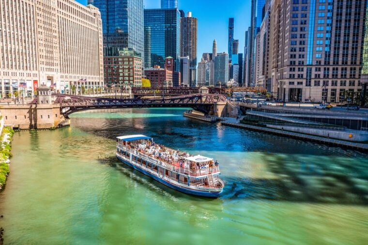 chicago-river-boat-tour-hop-on-hop-off-tour-save-20