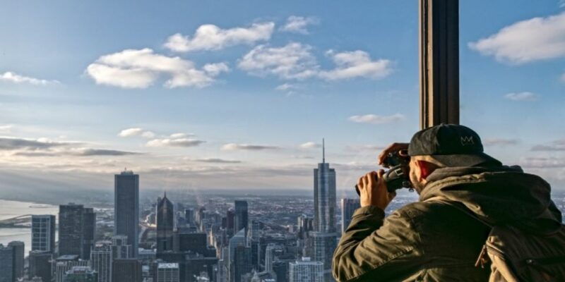 chicago-small-group-walking-tour-with-skydeck-and-boat