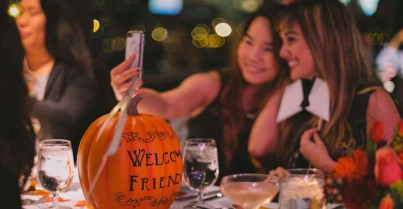 chicago-thanksgiving-gourmet-lunch-cruise-on-lake-michigan