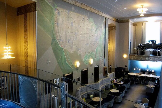 chicago-walking-tour-art-deco-skyscrapers-riverfront