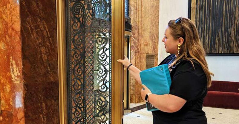 chicago-walking-tour-see-inside-art-deco-masterpieces