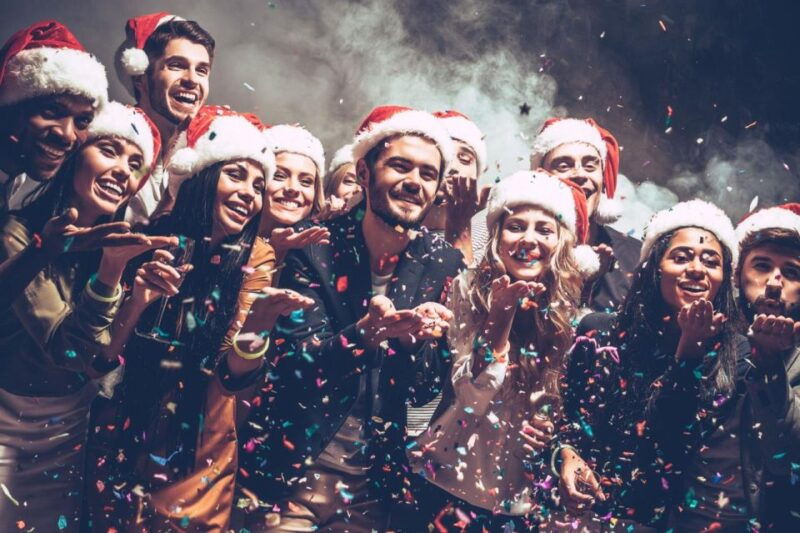 chicagos-festive-lights-a-magical-christmas-journey-2