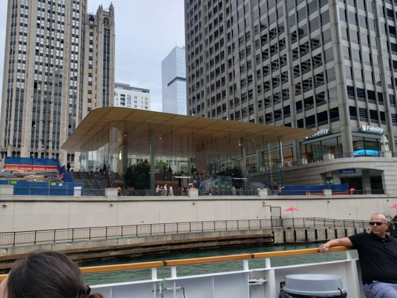 chicagos-modern-skyscrapers-guided-walking-tour