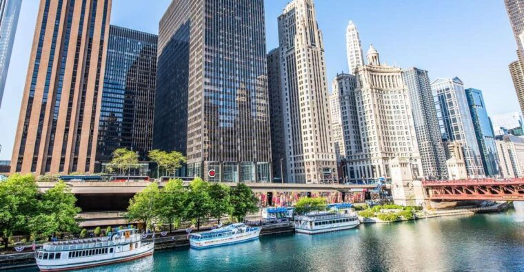 chicagos-modern-skyscrapers-guided-walking-tour