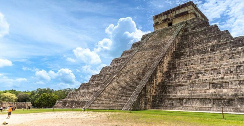 chichen-itza-tour-with-mayan-lunch-and-cenote