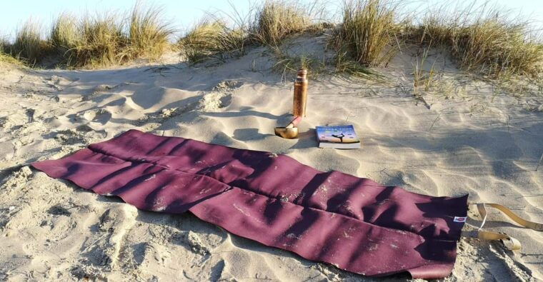chichester-beach-yoga-on-hayling-island
