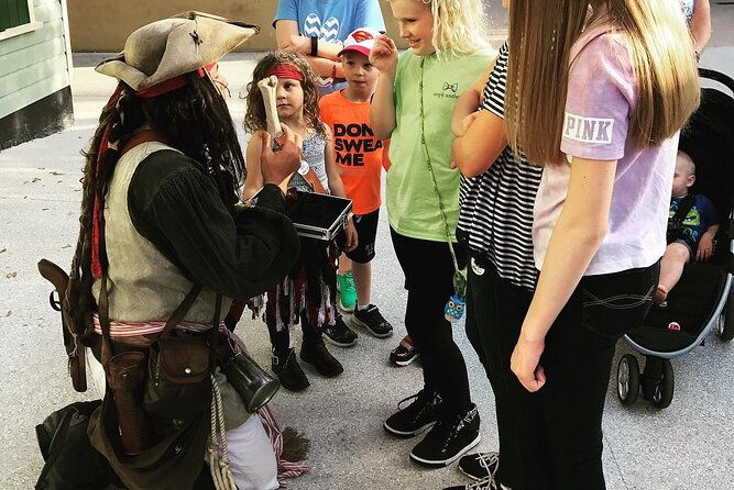 child-friendly-pirate-walking-tour