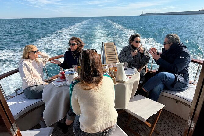 chill-and-sail-in-valencia