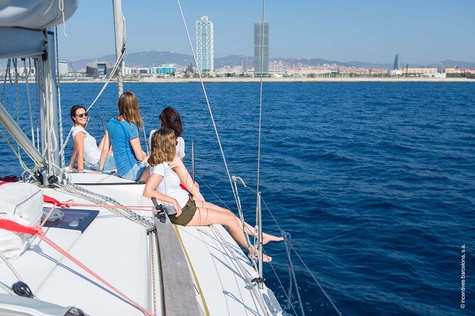 chill-out-sailing-from-barcelona-private-tour