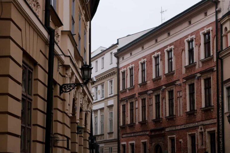 Chilling Krakow: A Haunted Walk through the Old Town - Key Points  