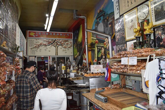 chinatown-food-history-walking-tour-small-group