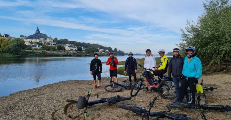 chinon-bicycle-tour-of-saumur-wineries-with-picnic-lunch