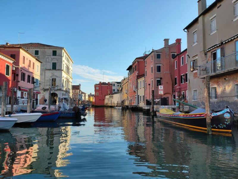 chioggia-canals-boat-tour-and-take-picture-of-cruise-ship