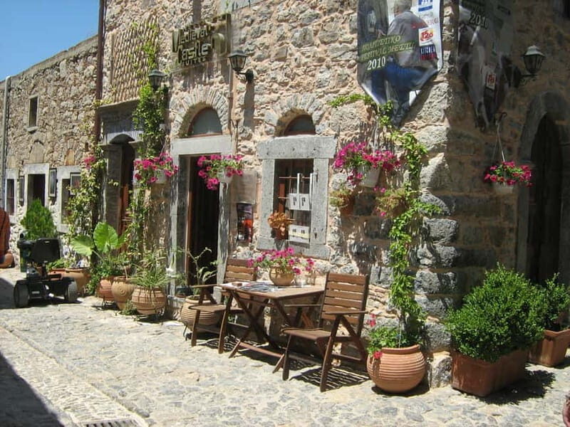 Chios : Welcome Concierge coffee break with a local - An In-Depth Look at the Experience