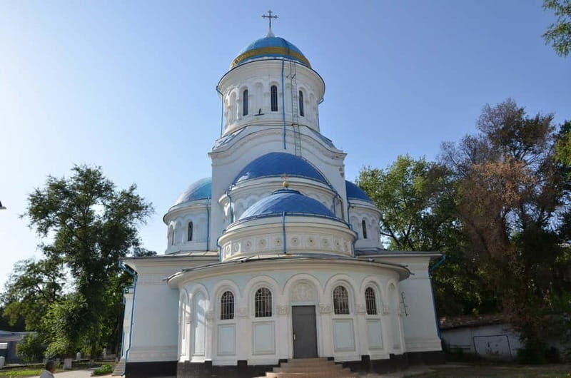 Chisinau: City Highlights Walking Tour with Local Guide - The Sum Up