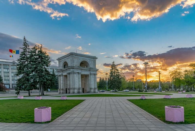 Chisinau: Discover City Highlights with a Walking Tour - A Closer Look at the Tour Experience