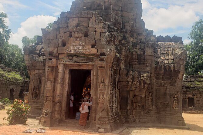 Chisor mountain,Ta Moa Zoo ,Ta Prom temple Tour - FAQs